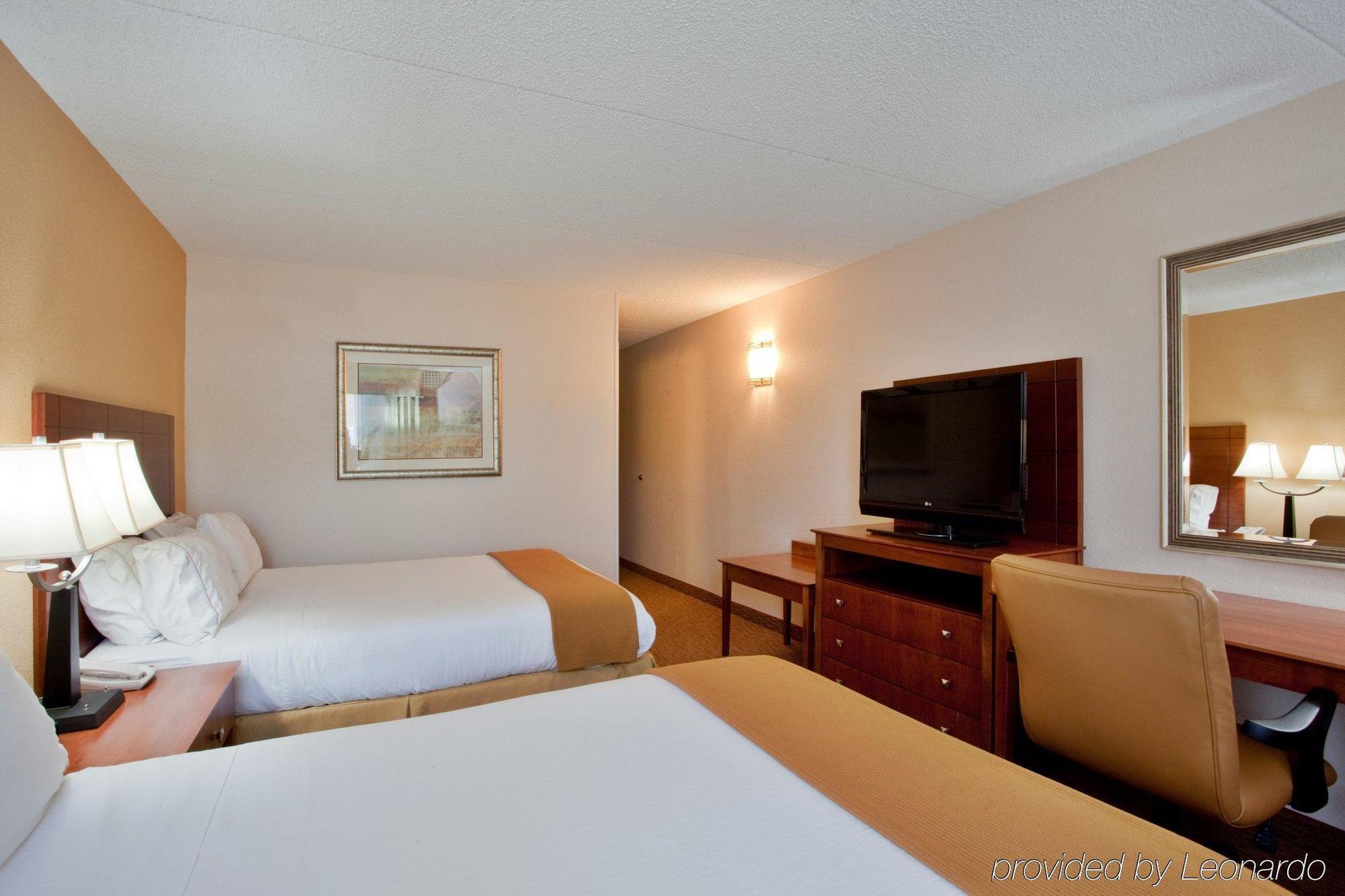 Holiday Inn Express Danville By Ihg Exterior foto